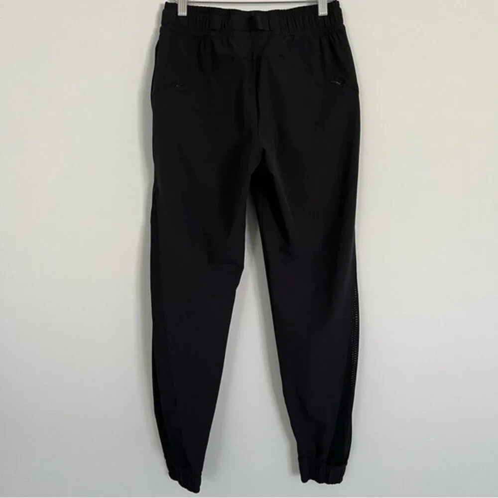 Athleta Quest Jogger Pants with Mesh Side Panel in Black, Size 0 NWOT